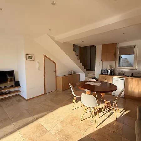 Petite Maison Dans La Colline A 2kms De La Ferienhaus Carqueiranne